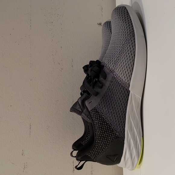 Brand new grey running shoes made by Reebok. - Picture 2 of 5